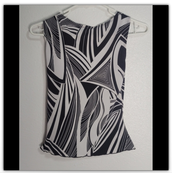 IZ Byer California faux wrap style top size small - Picture 2 of 5